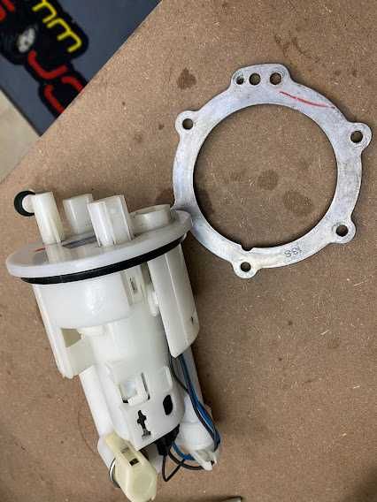 Bombas de gasolina R6 06-16