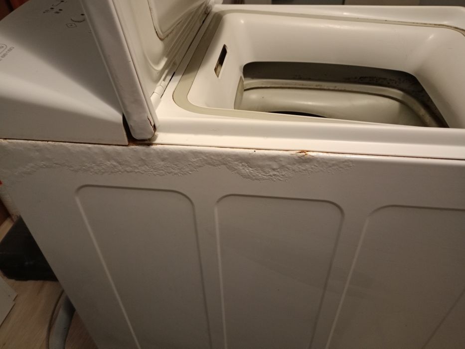Sprzedam używaną pralkę ładowaną od góry Whirlpool