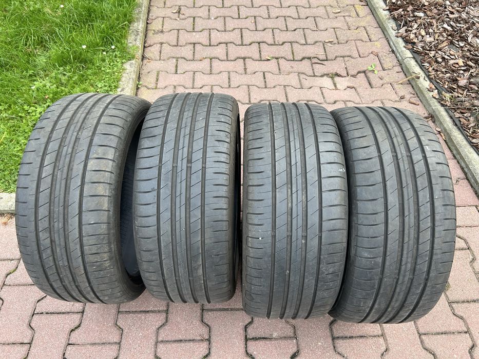 Opony letnie 225/40 R18
