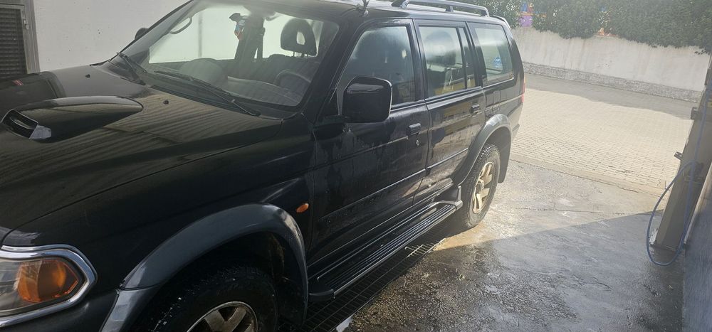 Mitsubishi Pajero Sport 2.5 TD GLS