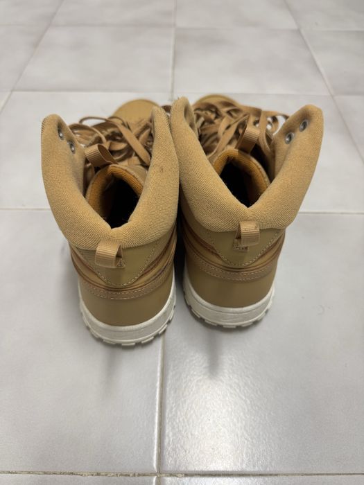 Sapatos NIKE. Tamanho 45.