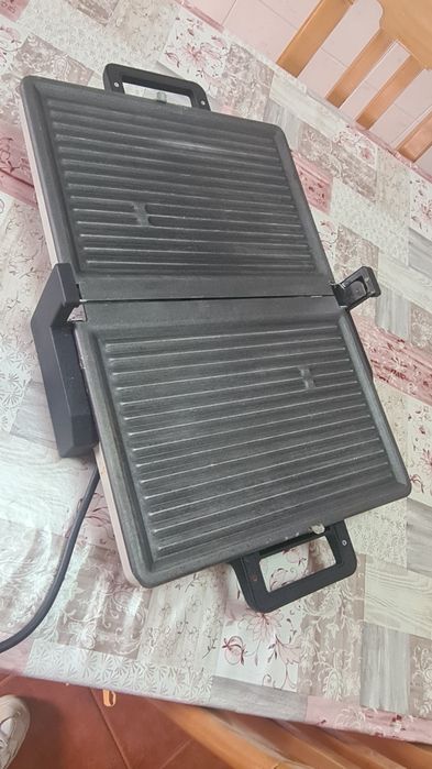 Tostadeira e grelhador