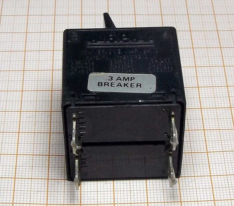 Przełącznik AIRPAX 3A Circuit BREAKER [085-S1]