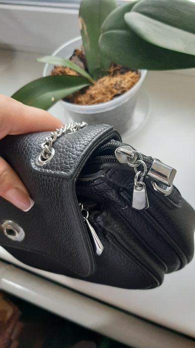 Сумочки жіночя шкіряна