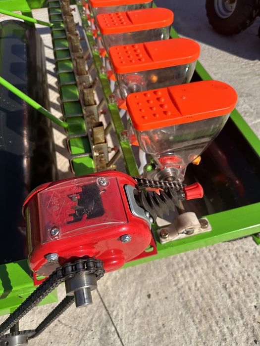 Сівалка овочева точного висіву 6 рядів