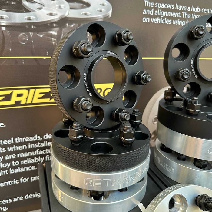 Колісні проставки-адаптери зі шпильками GETMANN під всі автомобілі