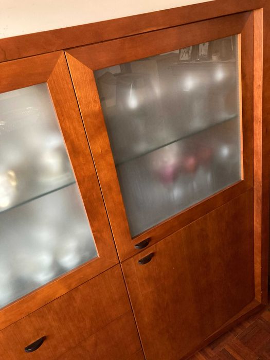 Louceiro moderno em cerejeira