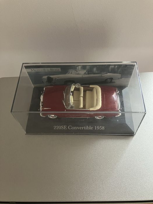 Miniatura Mercedes-Benz 220SE Convertible de 1958