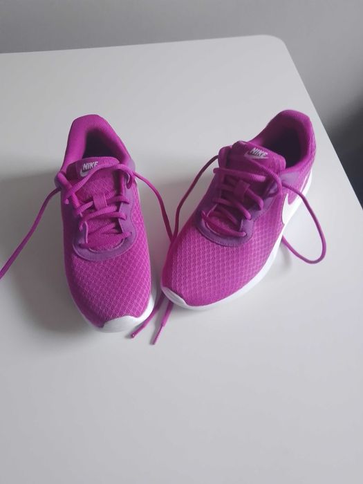 Buty damskie do biegania