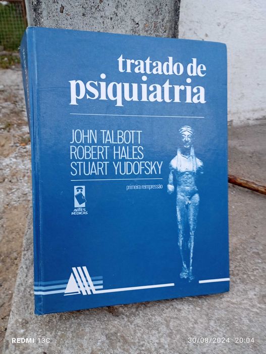 Livros bastante antigos