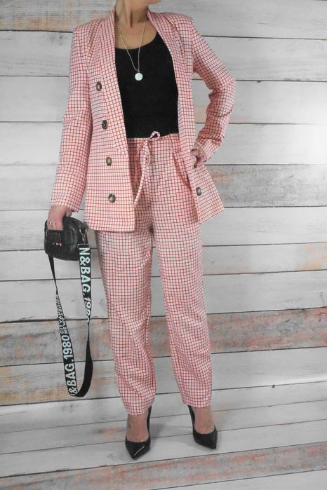 Komplet Marynarka Spodnie w Kratę Pink