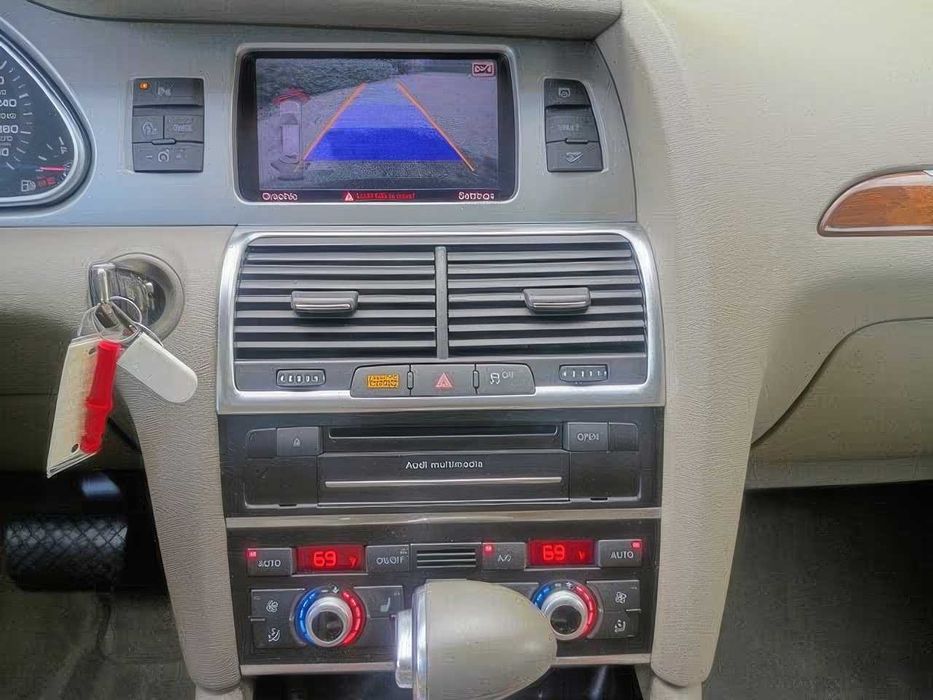 Audi Q7      2014