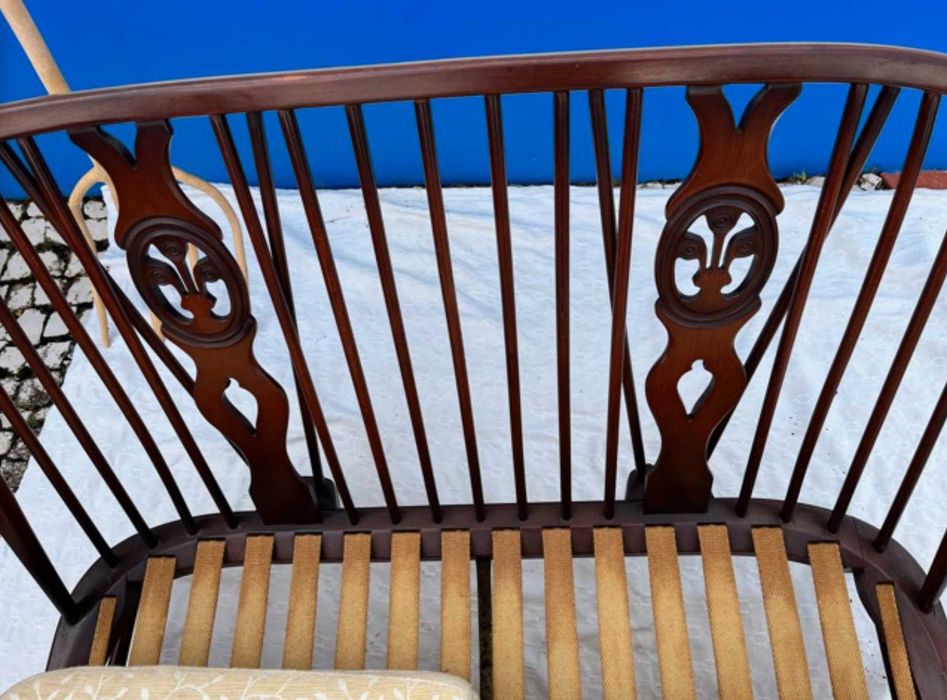 Sofá vintage madeira trabalhada