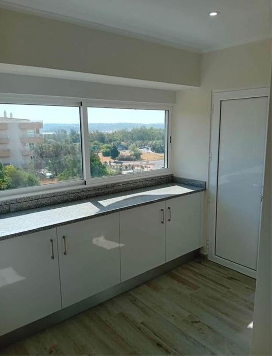 Arrenda-se Apartamento T1+1