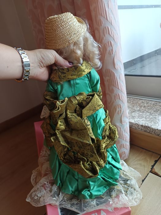 Duas bonecas de porcelana