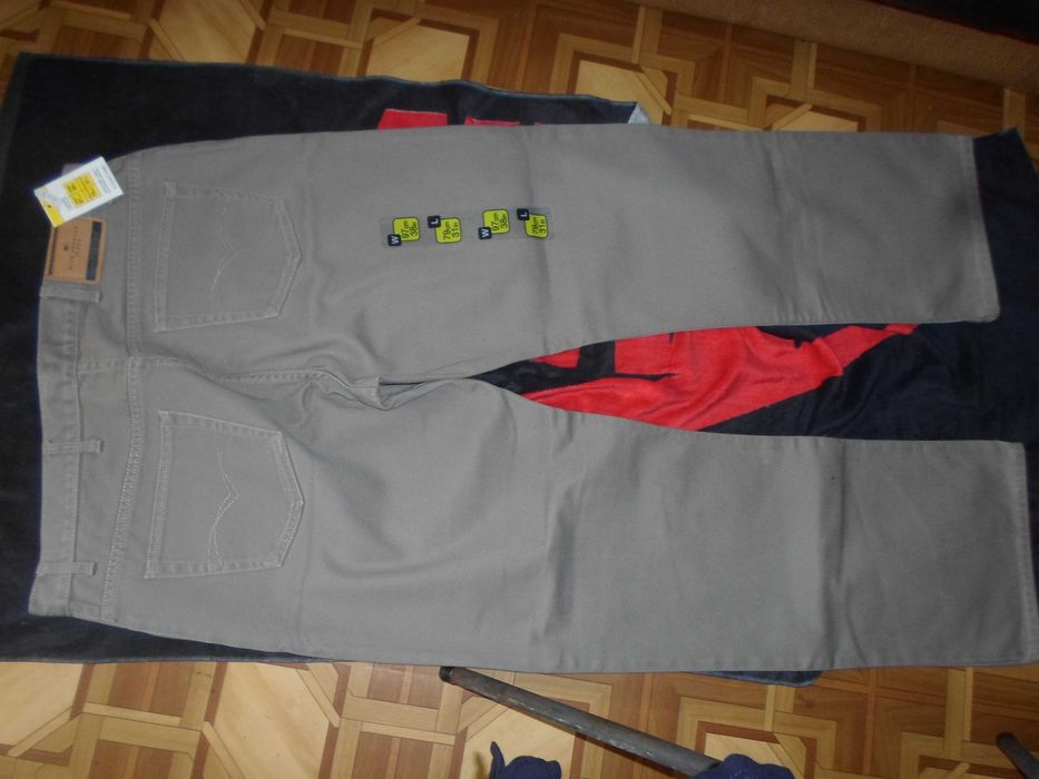 Джинсы Levis/B. Harbour