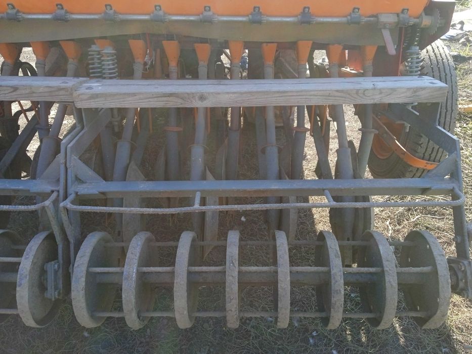 Продам зернову сівалку дискову