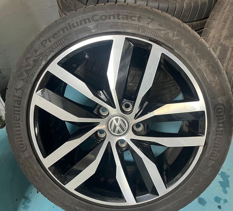 Jantes + Pneus Volkswagen 2 Pares disponíveis 225/45 R17