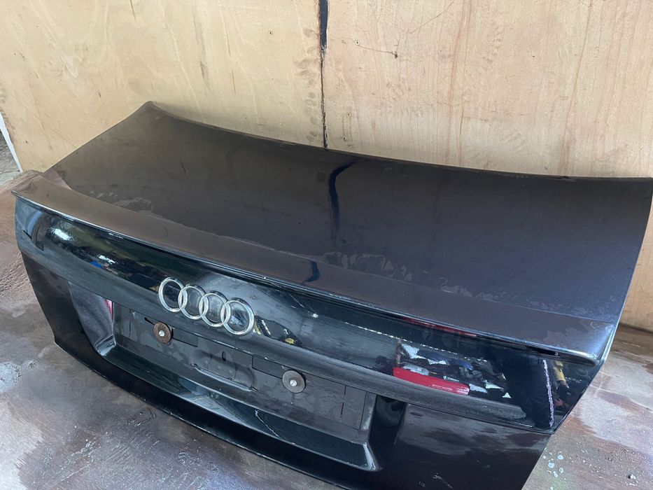 TAMPA DA MALA AUDI A4 B6 S-LINE