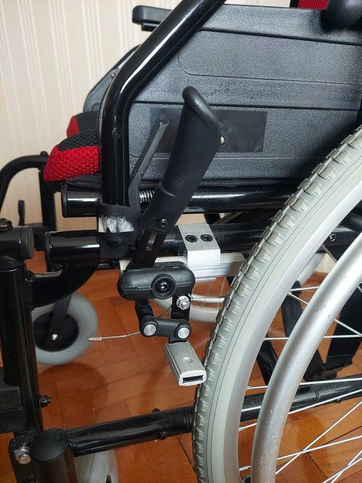 Wózek inwalidzki Vitea Care Cameleon skladany , dla seniora