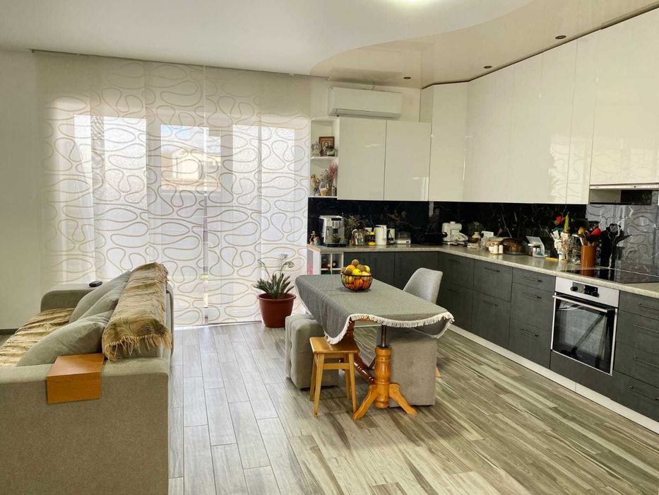 Продається котедж з ремонтом, вул. Олександрівська Код: 41875