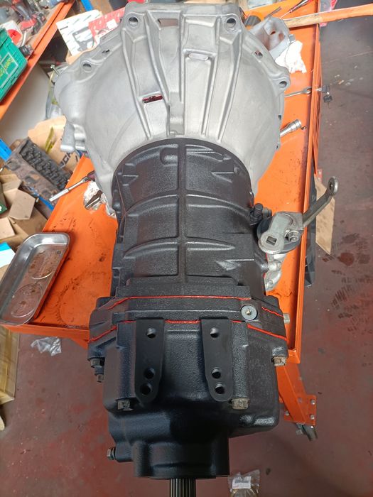 Caixa de velocidades Toyota dyna M (Reparada)
