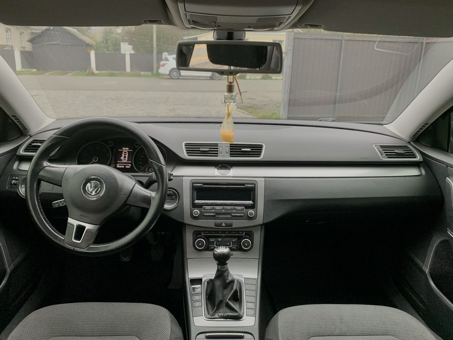 Продається Офіційний Volkswagen Passat B7