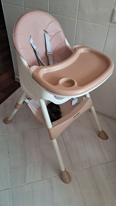 Годувальне крісло