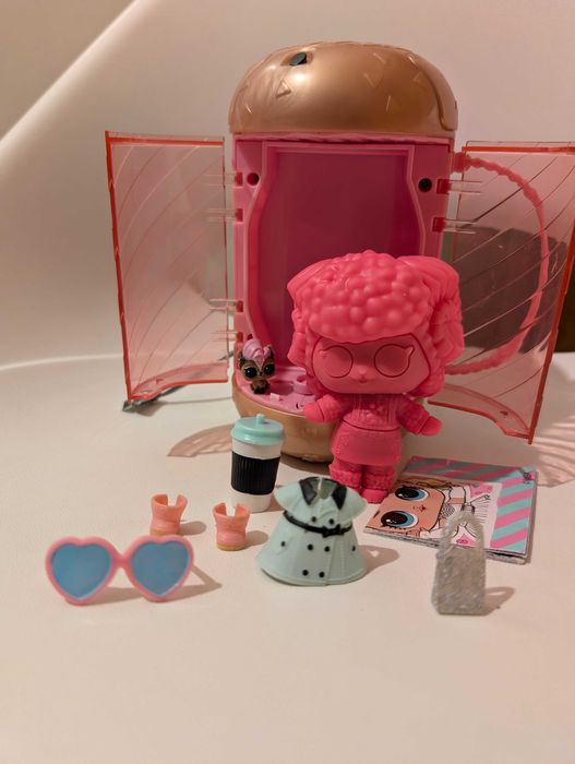 L.O.L. Surprise Under Wraps kapsuła Lalka z akcesoriami i pieskiem