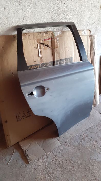 Porta mitsubishi outlander 2013