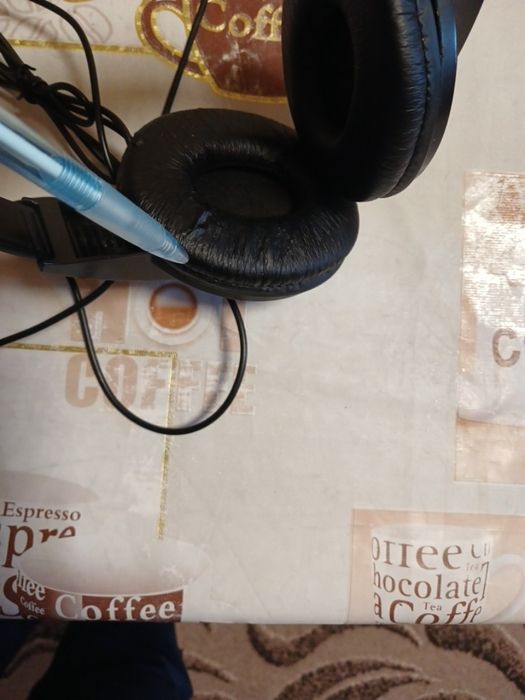 Навушники до телефону