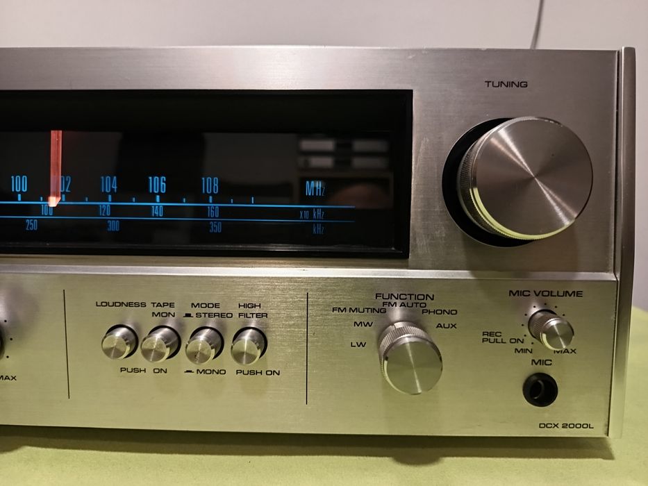 Amplituner SANYO DCX 2000L