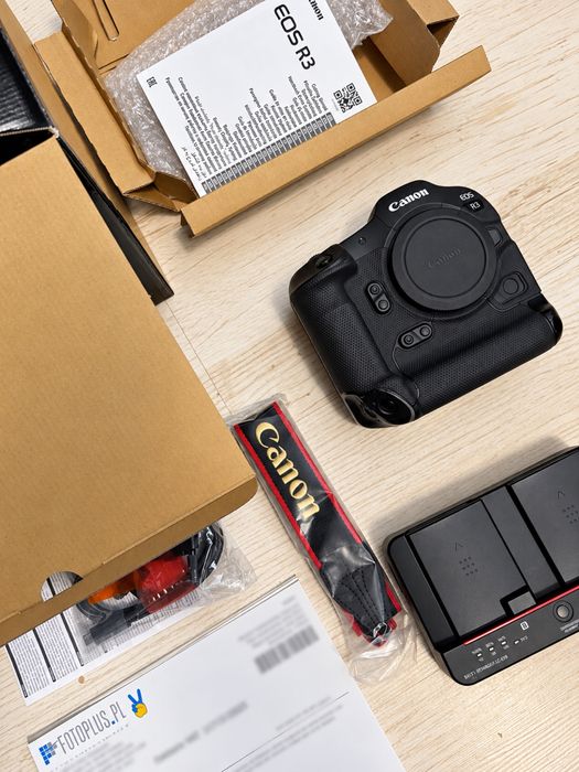 Canon EOS R3 body – polska dystrybucja – komplet – 2023 – lewe body