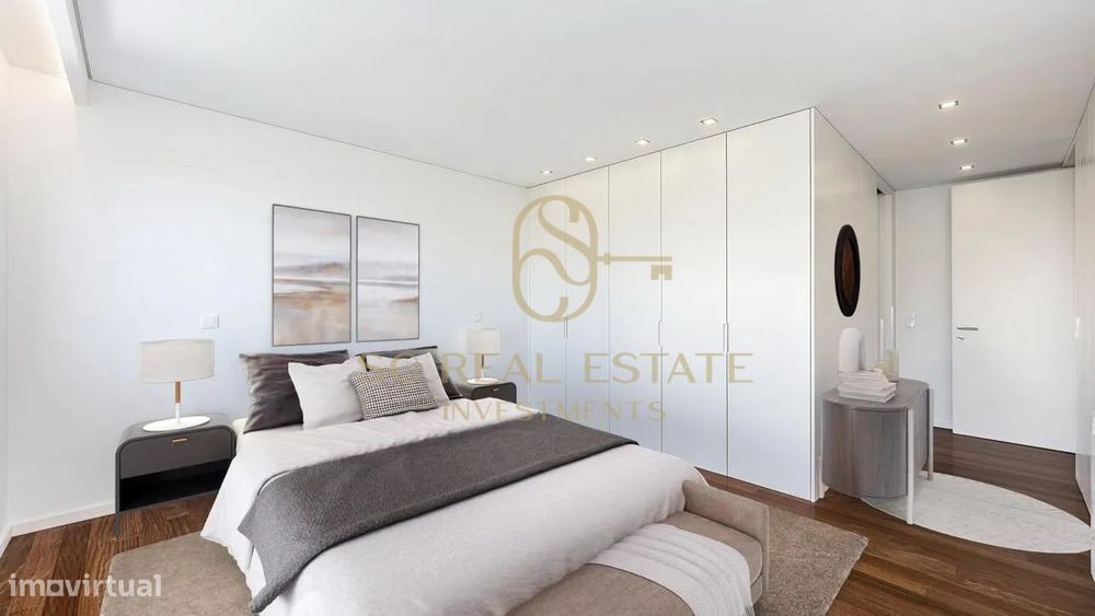 Excellent 3-Bedroom Apartment with Terrace and Sea View in Canidelo