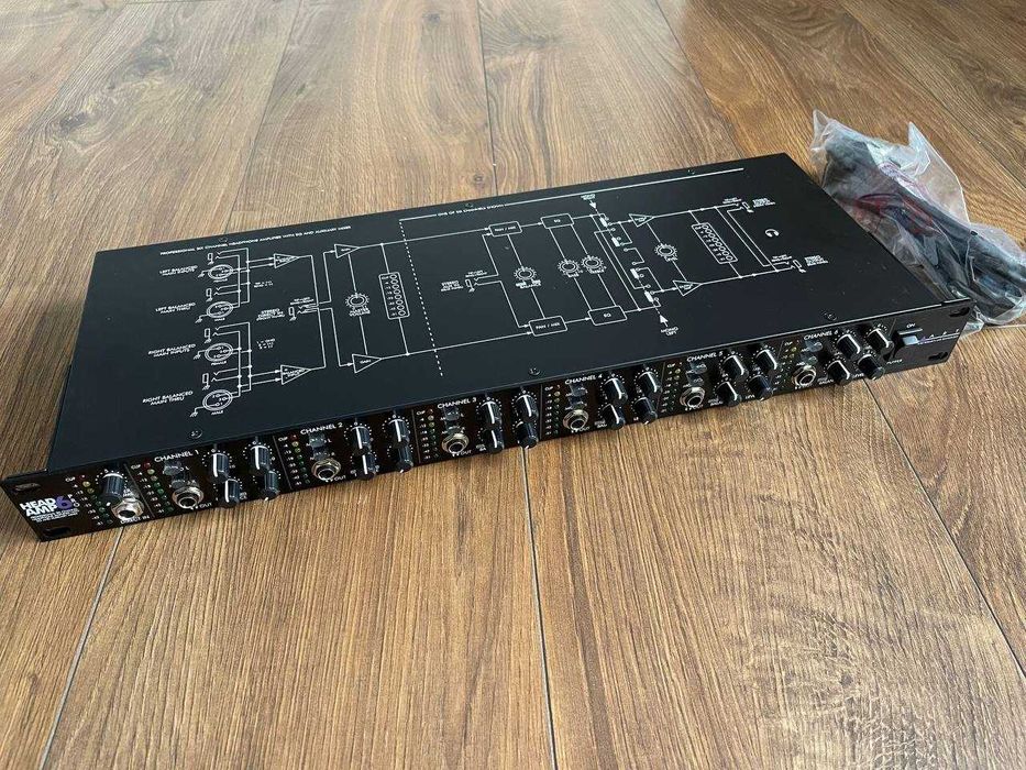 Новий професійний 6 канальний підсилювач для навушників ART HeadAmp6 Pro