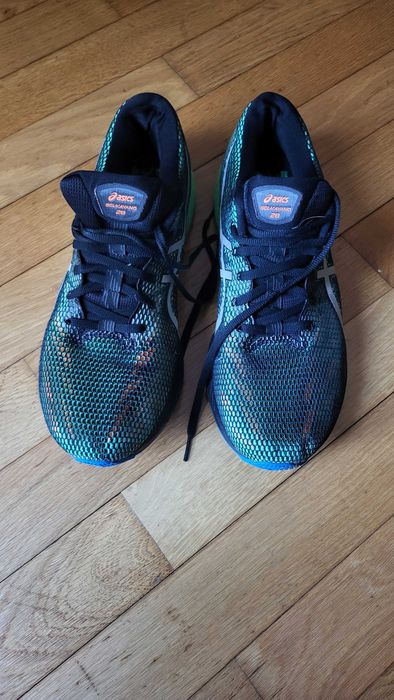 tenis asics em excelente estado