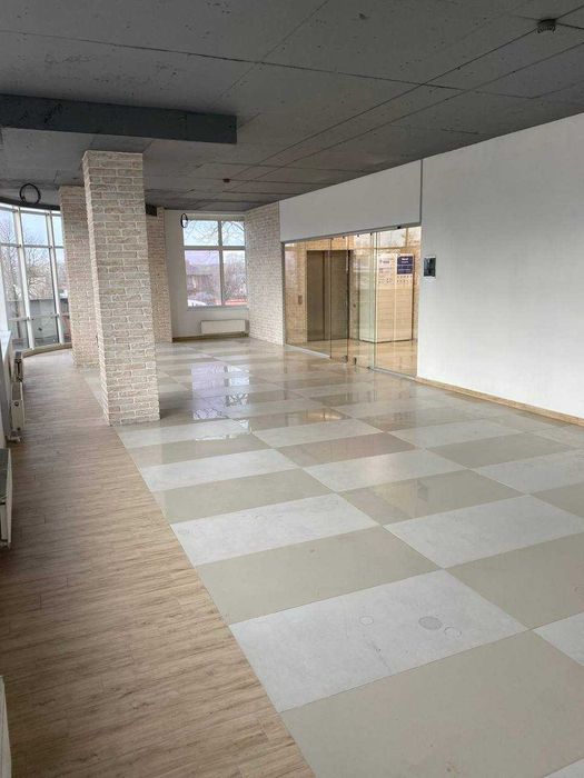 Комерційне приміщення 75,8 м² в ТЦ White House, Ірпінь