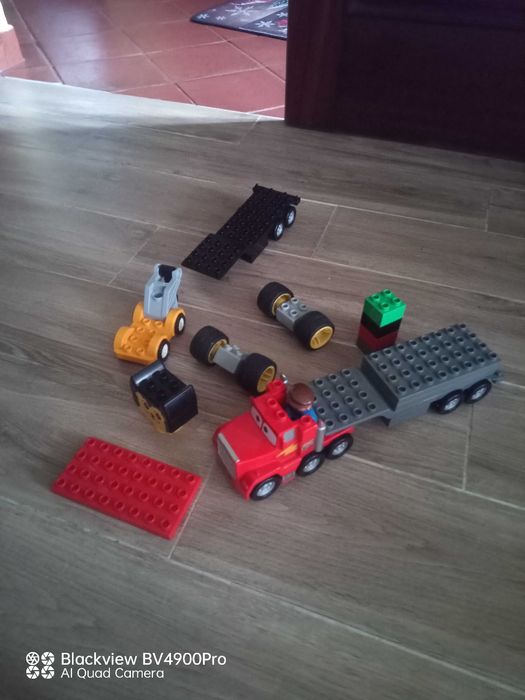 LEGO camião com atrelado