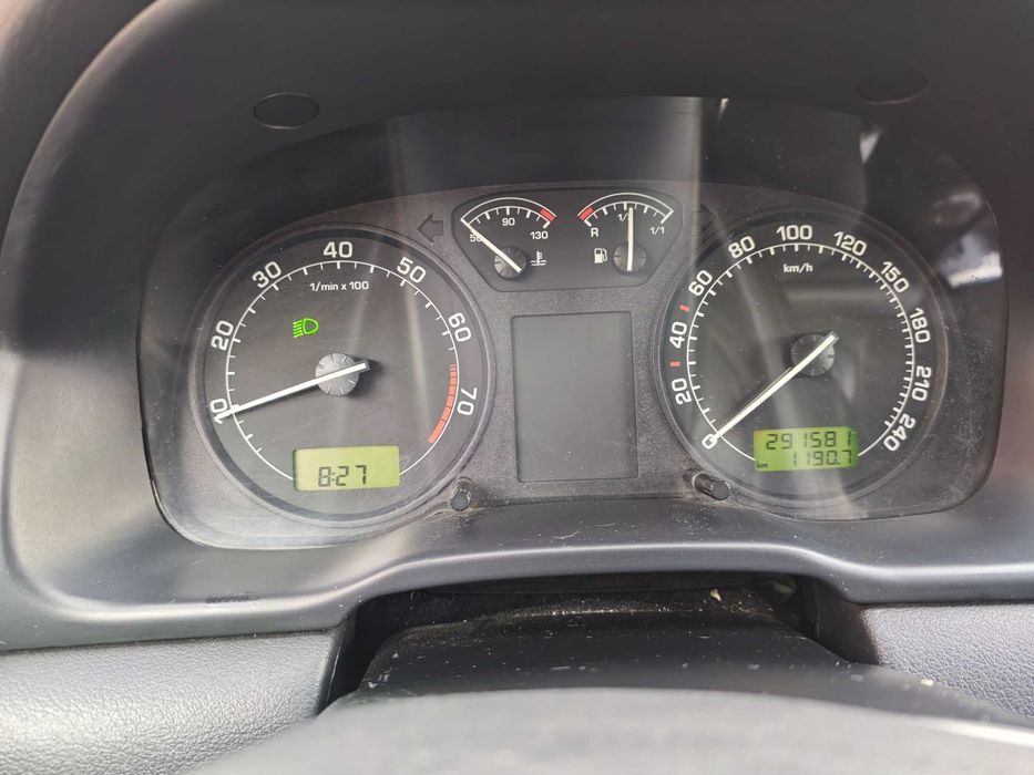 Автомобіль Skoda Octavia Tour