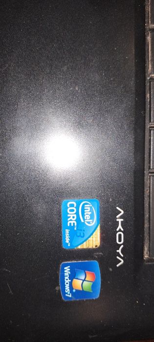 Продам ноутбук medion akoya e7215