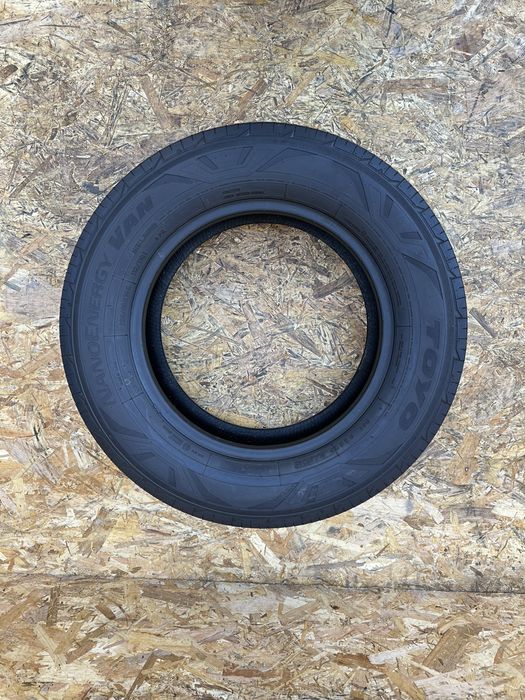 Пара шин 225/65 R16C 112/110T TOYO NANOENERGY VAN.гума резина шини