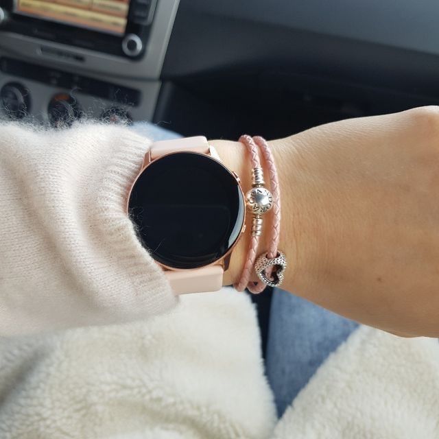 Продам часы Galaxy Watch Active