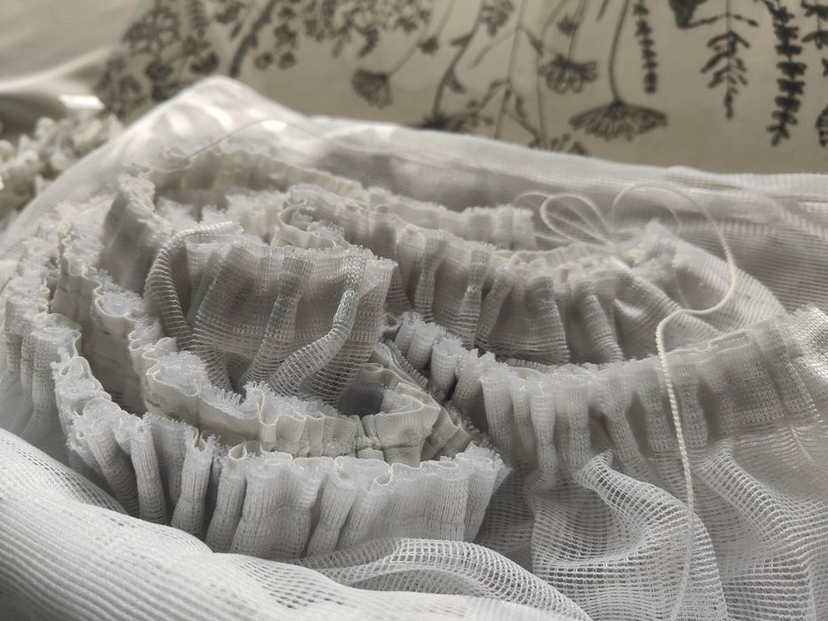 Krótka biała firanka