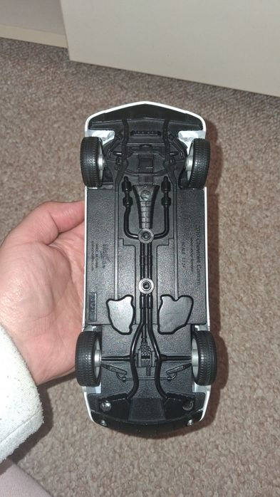 Модель машинки 1/24 chevrolet