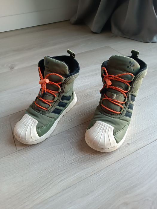 Дитячі зимові черевики бренду adidas розмір 27