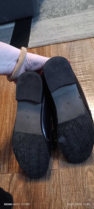 Туфлі на дівчинку