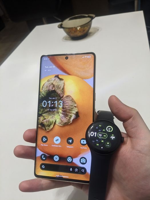 Продам комплект pixel 7 pro та google pixel watch 44 mm