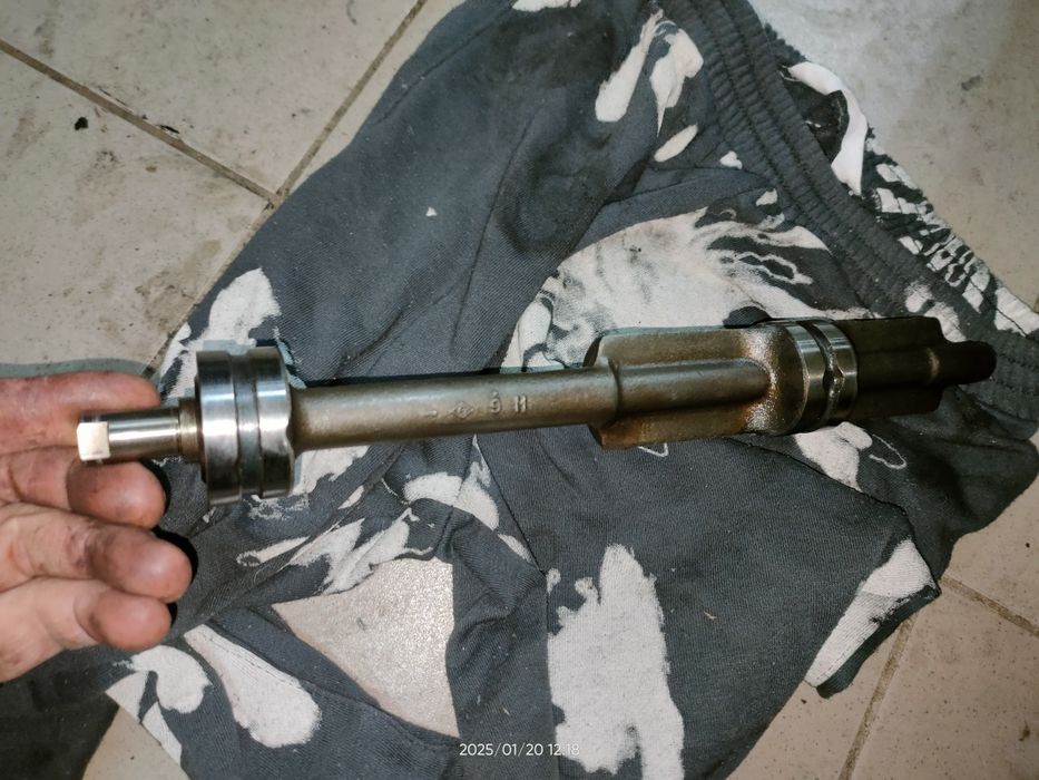 Балансировочний вал MD103045 Mitsubishi Galant