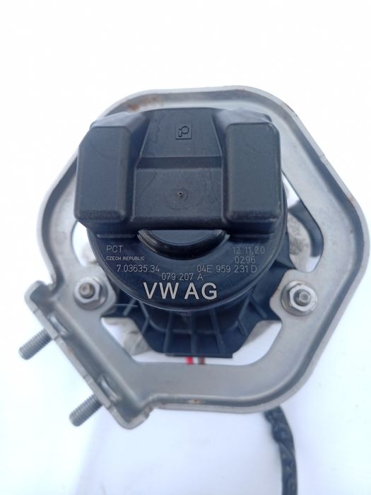 Насос воздушный повітряний VW passat b8 NMS b9 2.0T расходомер ДМРВ