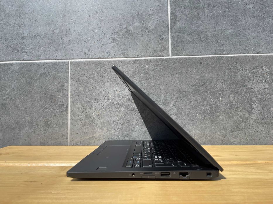 Ноутбук Dell Latitude 7390/i5-8350U/8/256Gb M2/13.3"/FHD/IPS/Гарантія